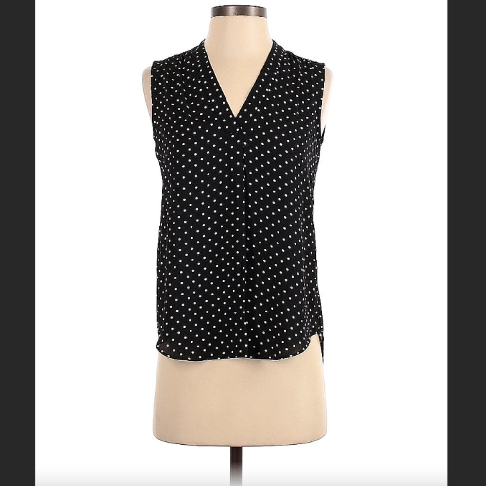 ❣️2/$36 Vince Camuto Sleeveless V Neck Tunic Blouse Polka Dot Shirt Top $69.00